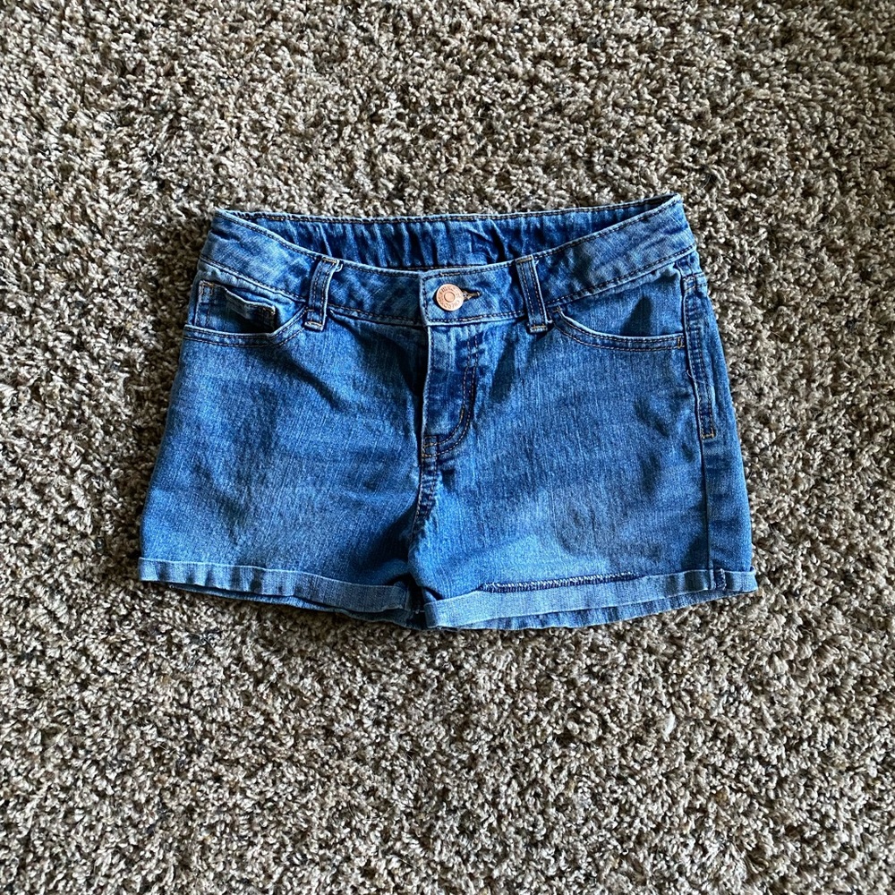 Girls Jean shorts.